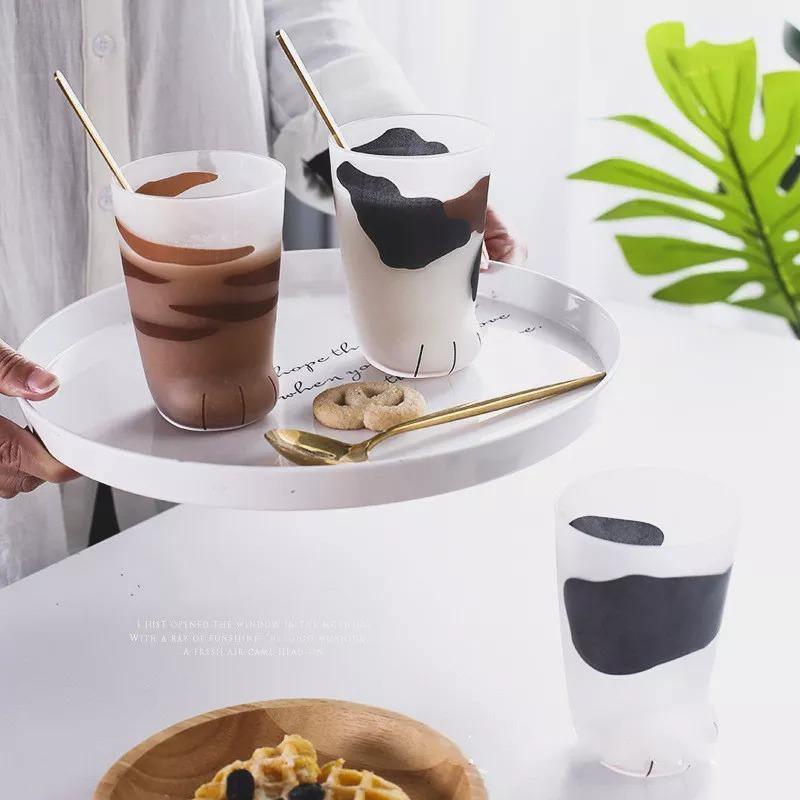 Macskanyomatos pohár