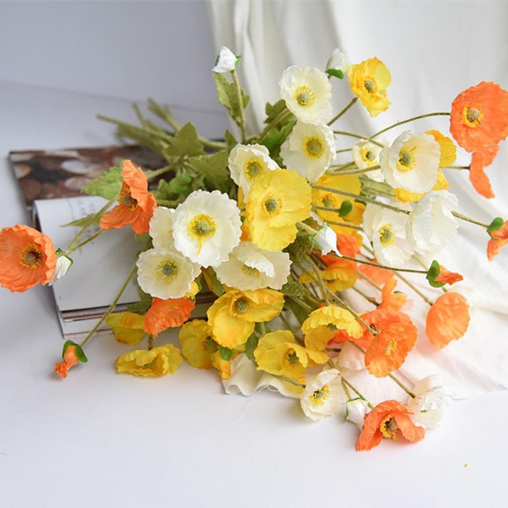 Mű vörös virágok