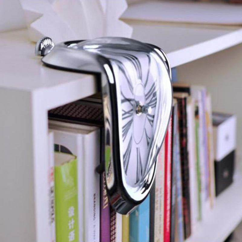 Salvador Dalí Olvadó órái